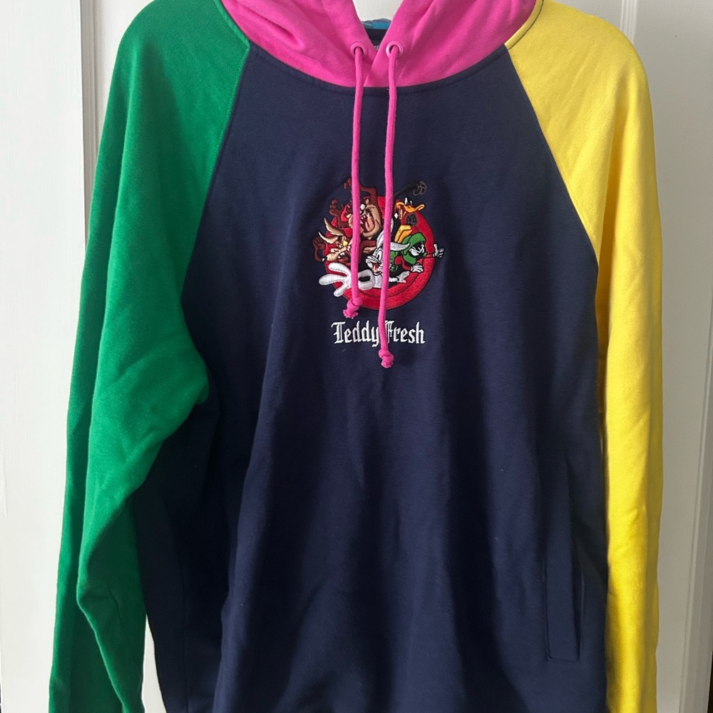 LOONEY TUNES COLOR BLOCK HOODIE Medium 100% cotton